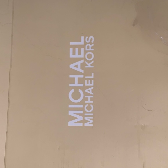 BRAND NEW! Michael Kors boots - Picture 4 of 7